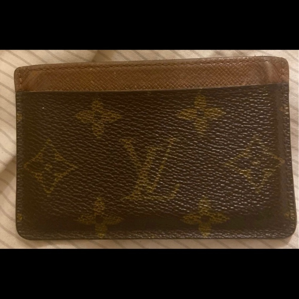 *sold* Authentic Louis Vuitton Card holder